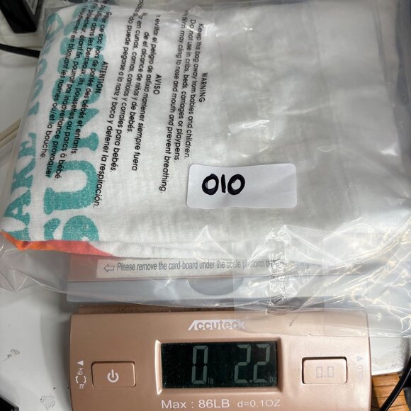 Old Navy‎ XL White Make Your Own Sunshine T-Shirt Cropped Rainbow Graphic - Picture 6 of 6